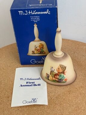 Vintage Goebel HUMMEL © 1978 First Edition Annual Bell - West Germany